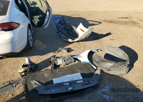 2019 Buick Regal Avenir z USA, uszkodzony, nr VIN W04GW6SX2K1002530